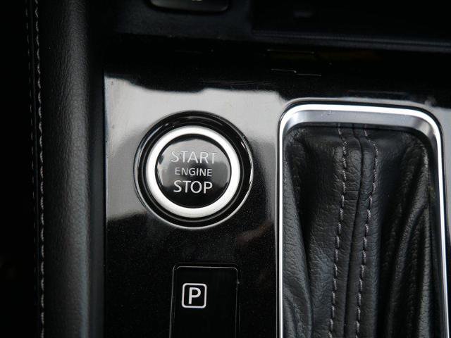 Certified 2024 Nissan Kicks SV image 18