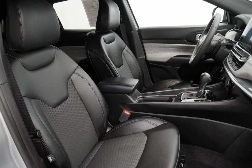 Certified 2025 Jeep Compass Latitude w/ Convenience Group image 48