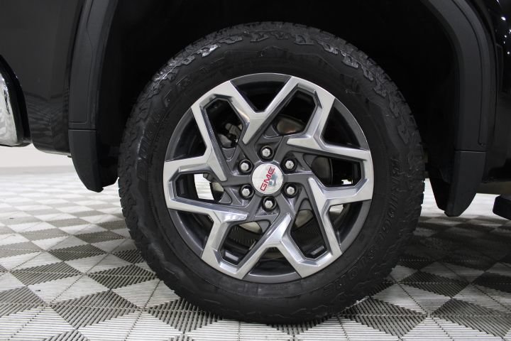 Used 2023 GMC Sierra 1500 SLT w/ SLT Premium Package AWD/4WD image 47