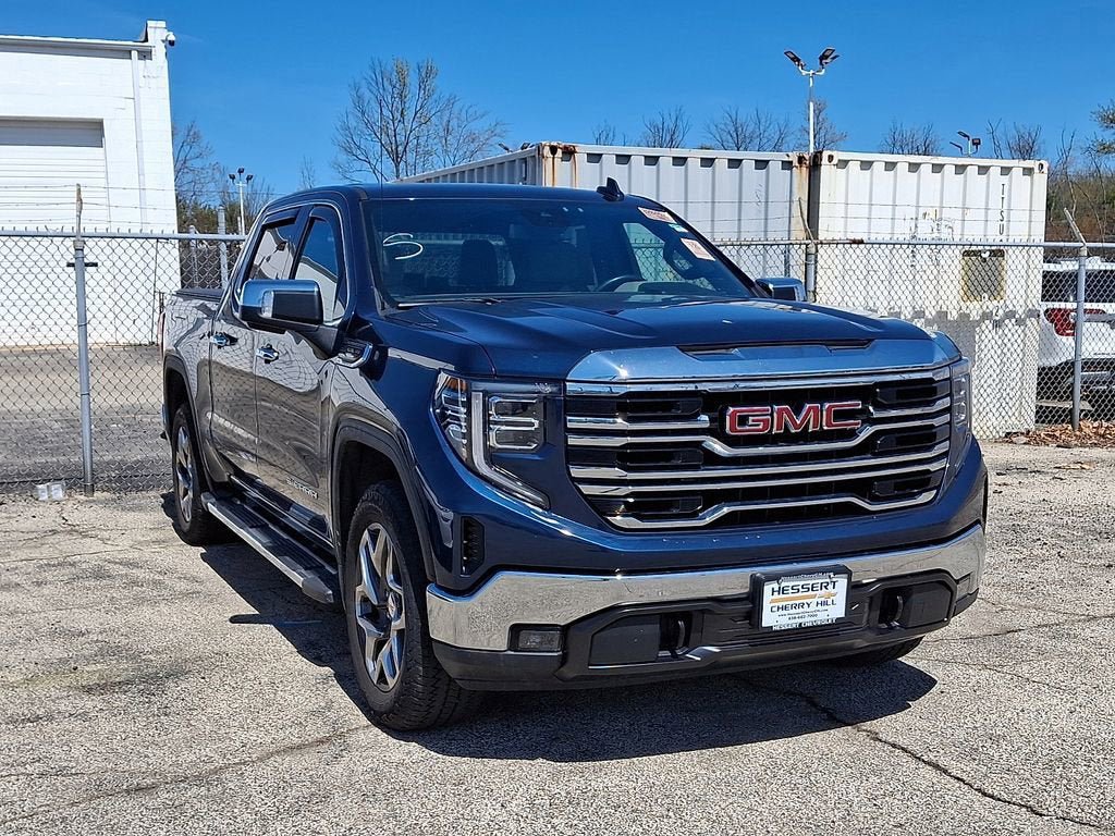Used 2023 GMC Sierra 1500 SLT w/ SLT Premium Package image 5