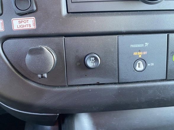 Used 2024 Chevrolet Express 3500 w/ Power Convenience Package image 13