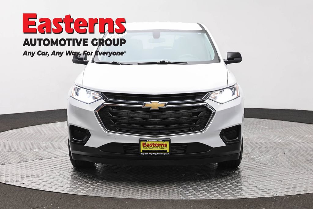 Used 2021 Chevrolet Traverse LS AWD/4WD image 2