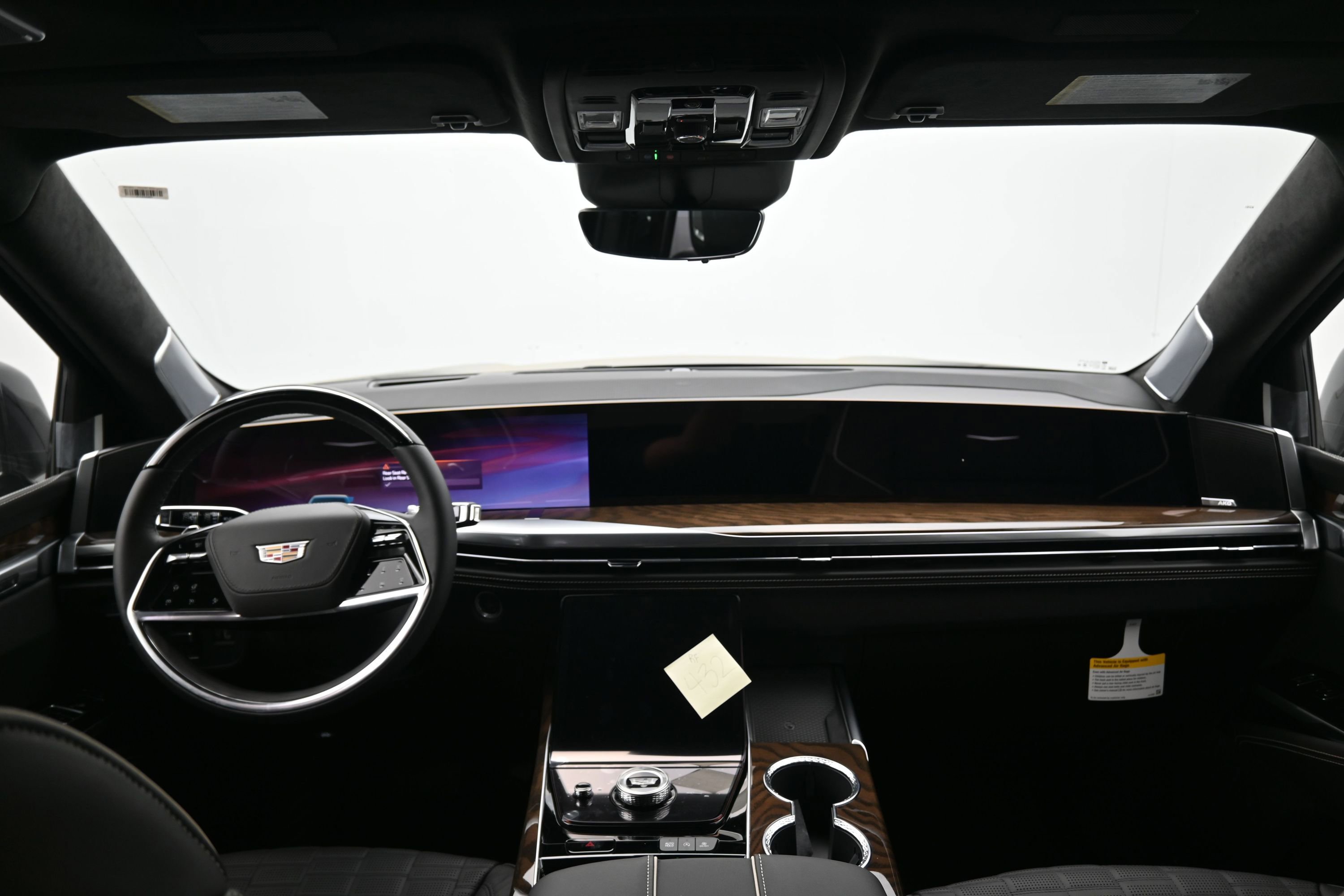 New 2026 Cadillac Escalade ESV Platinum Sport w/ LPO, Floor Liner Package AWD/4WD image 9