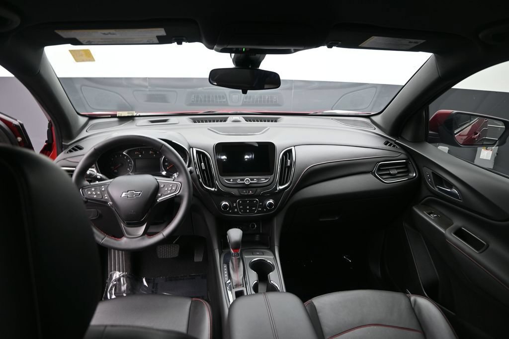 Used 2023 Chevrolet Equinox RS w/ RS Leather Package FWD image 14