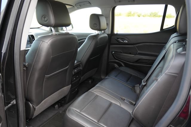 Used 2023 GMC Acadia SLT FWD image 24
