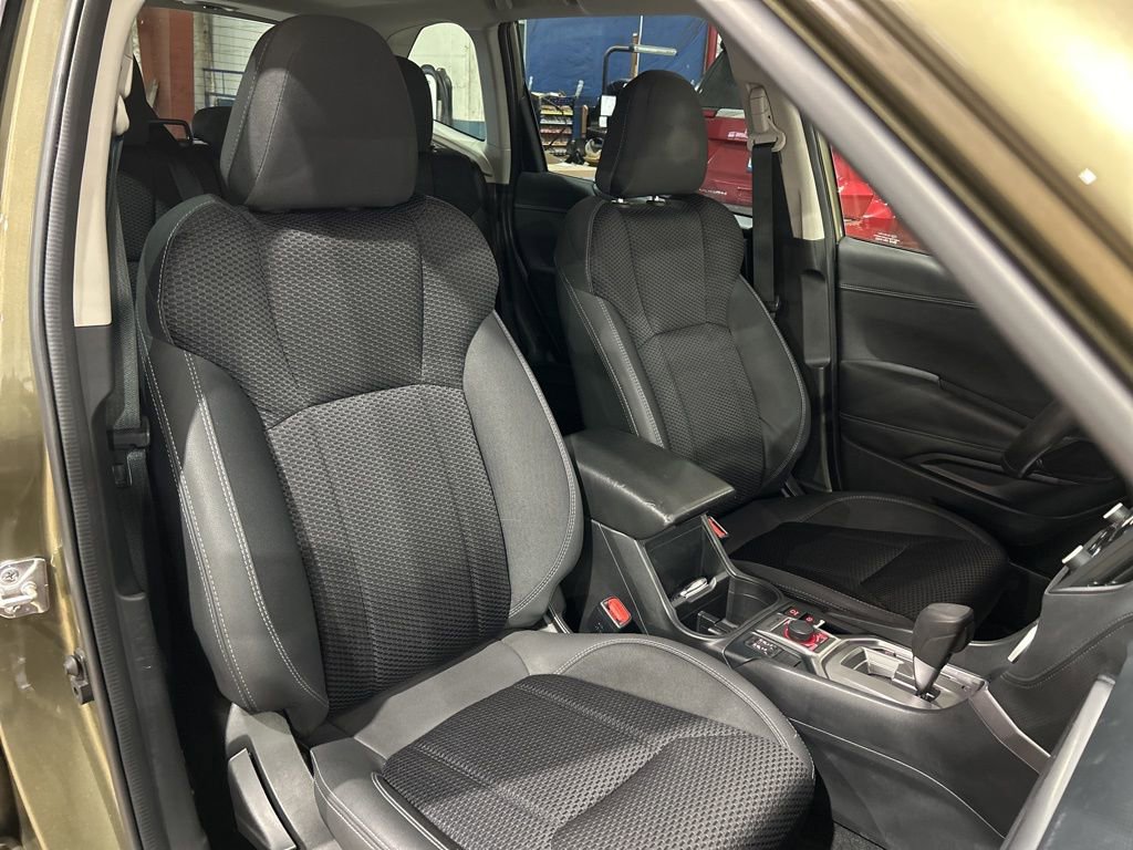 Used 2023 Subaru Forester Premium image 42