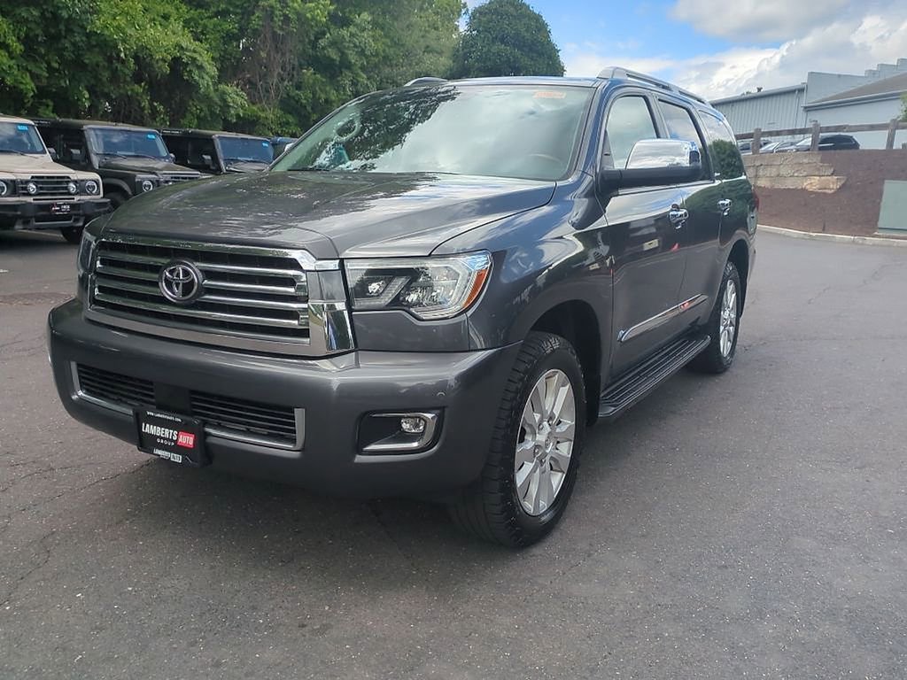 Used 2019 Toyota Sequoia Platinum AWD/4WD image 4