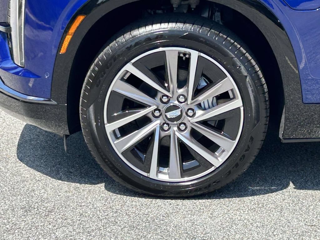 New 2027 Cadillac Vistiq Luxury AWD/4WD image 9