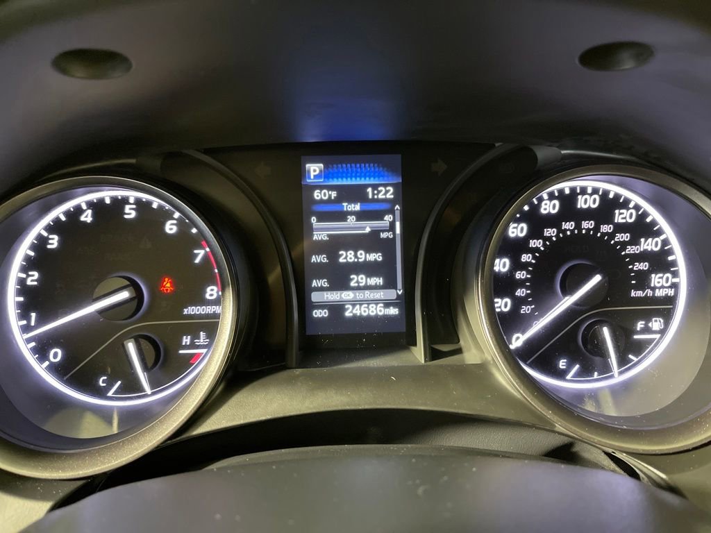 Used 2023 Toyota Camry SE image 18