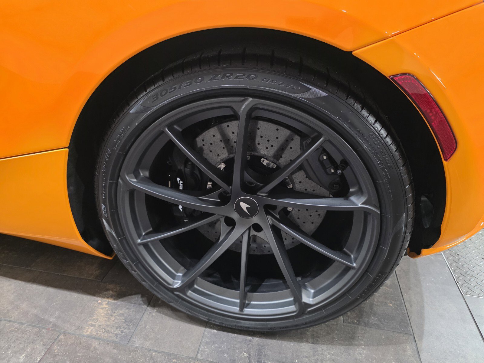 Used 2024 McLaren 750S image 17