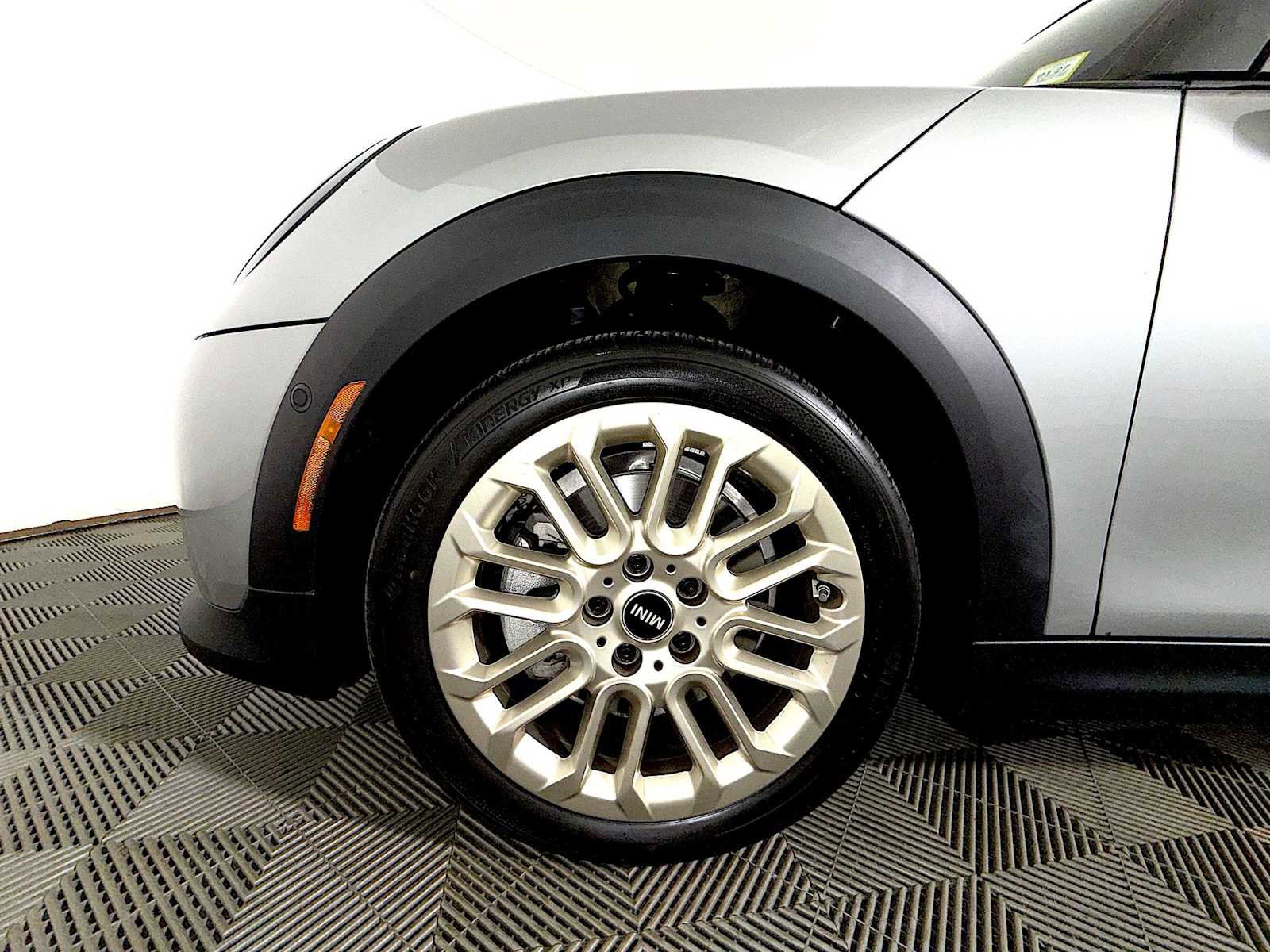 Certified 2025 MINI Cooper S image 8