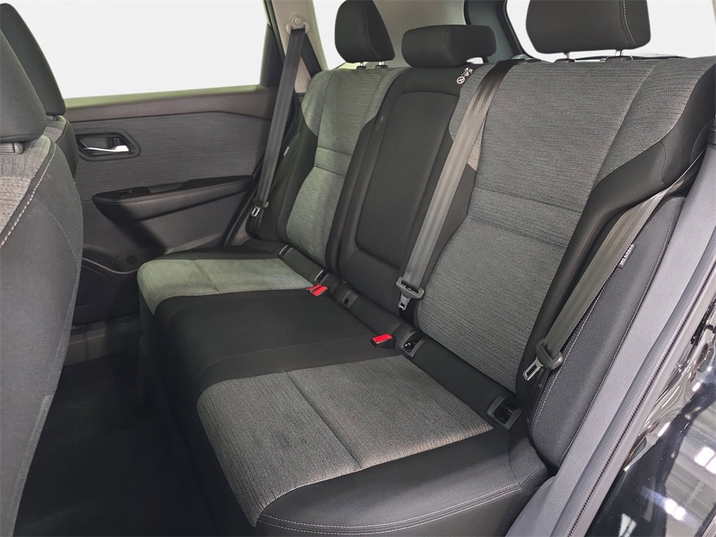 Used 2023 Nissan Rogue SV image 13