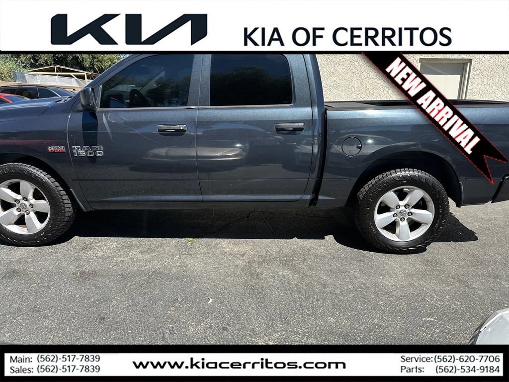 Used 2014 RAM 1500 Express RWD image 2