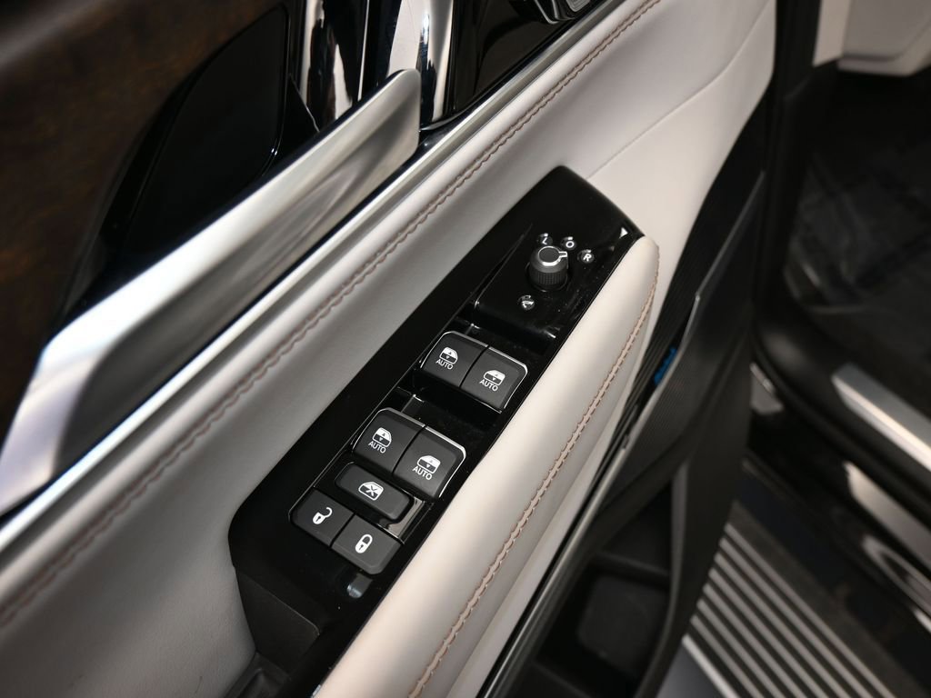 Used 2024 Jeep Grand Wagoneer L 4WD image 14