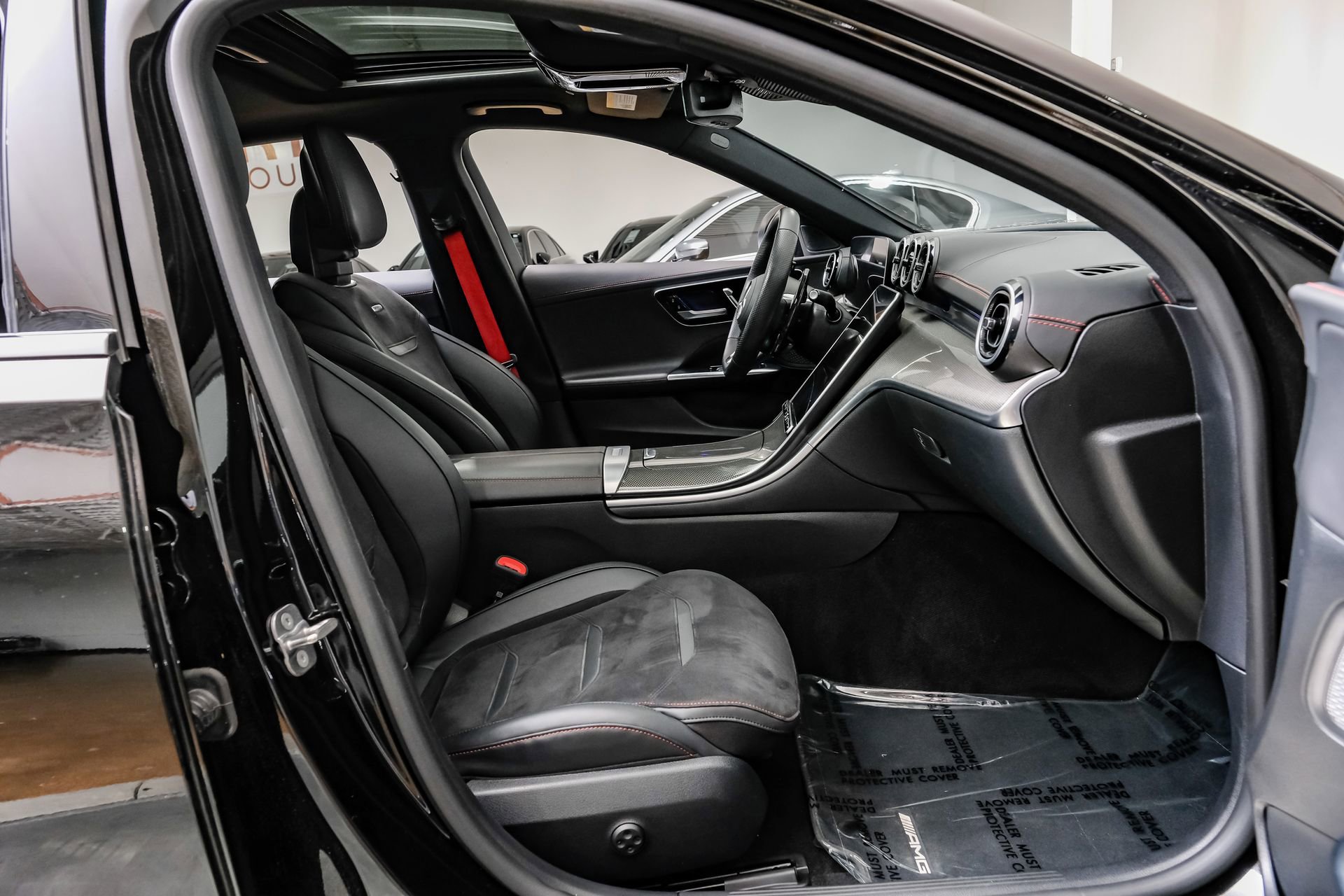 Used 2024 Mercedes-Benz C 43 AMG 4MATIC Sedan w/ Driver Assistance Package image 35