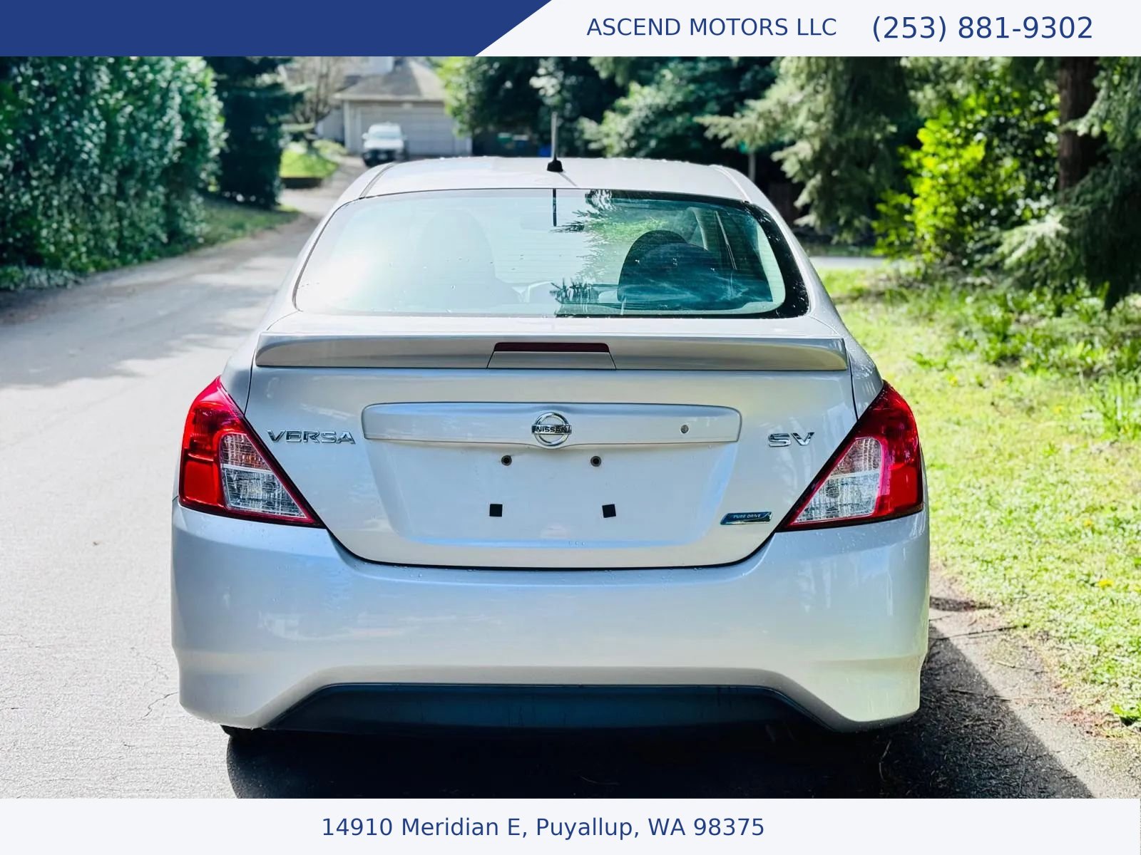 Used 2016 Nissan Versa SV FWD image 4