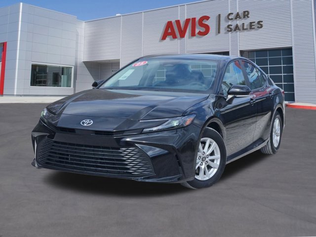 Used 2025 Toyota Camry LE image 1