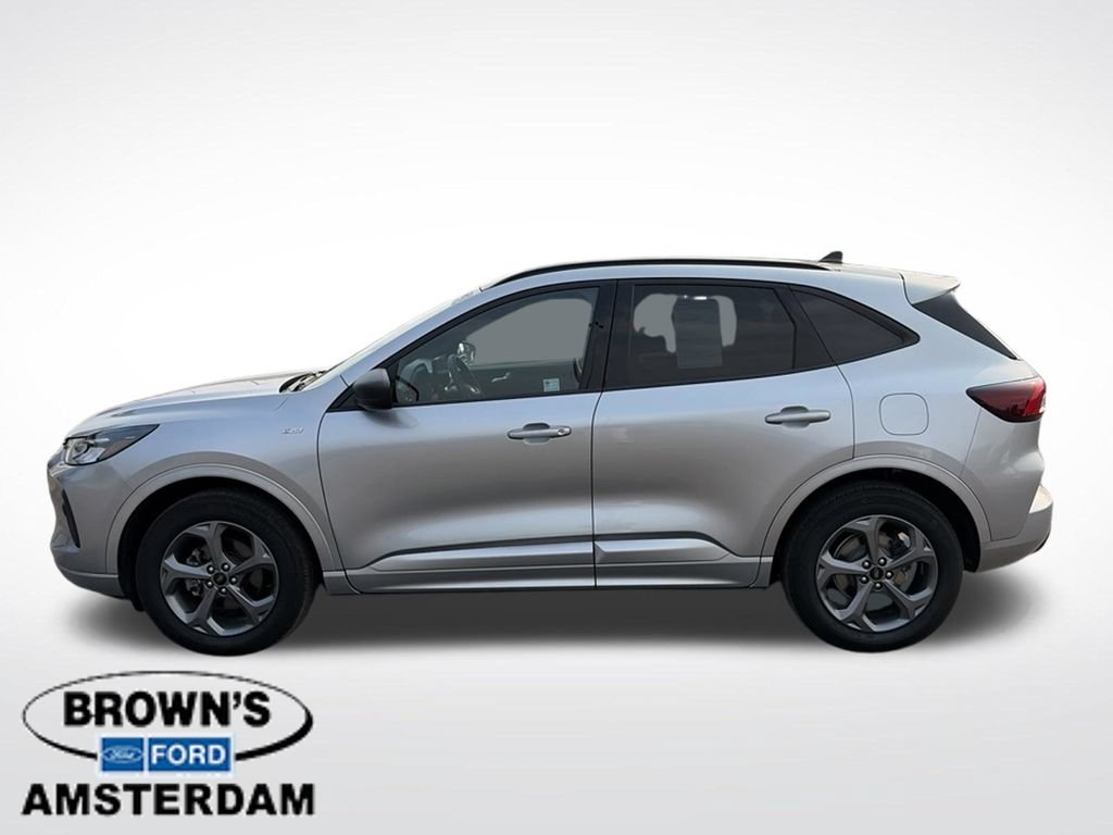 Used 2023 Ford Escape ST-Line w/ Tech Pack #1 AWD/4WD image 5