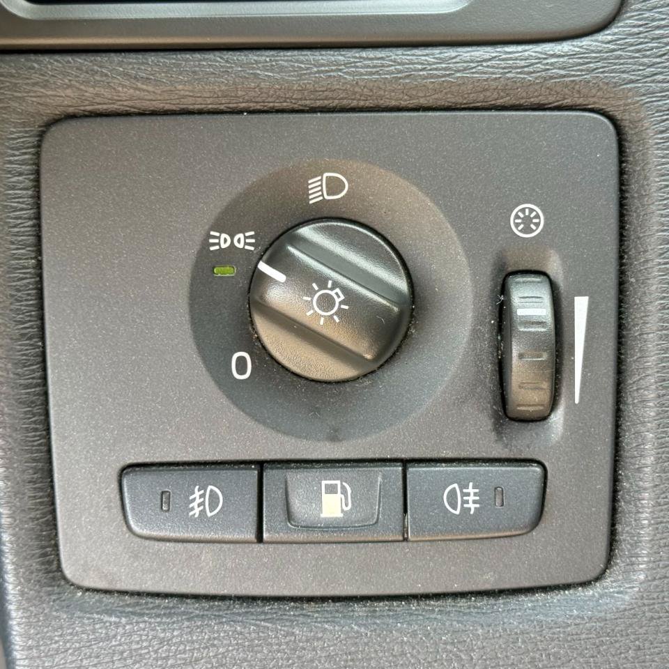 Used 2012 Volvo C70 T5 FWD image 17