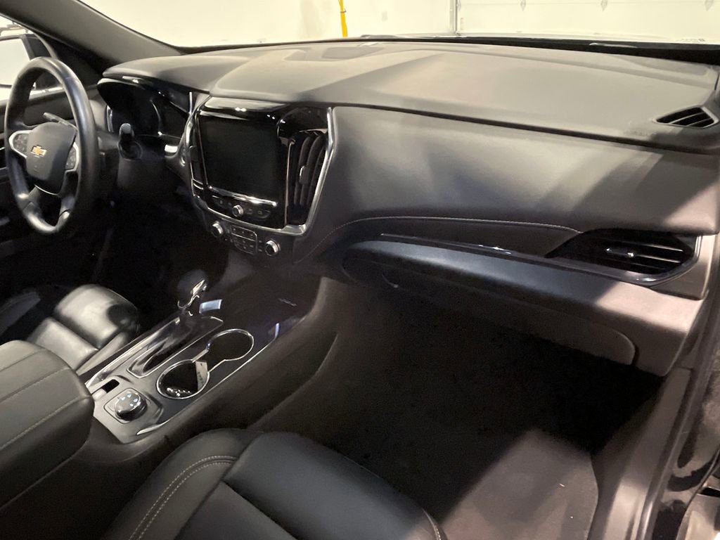 Used 2023 Chevrolet Traverse LT image 28