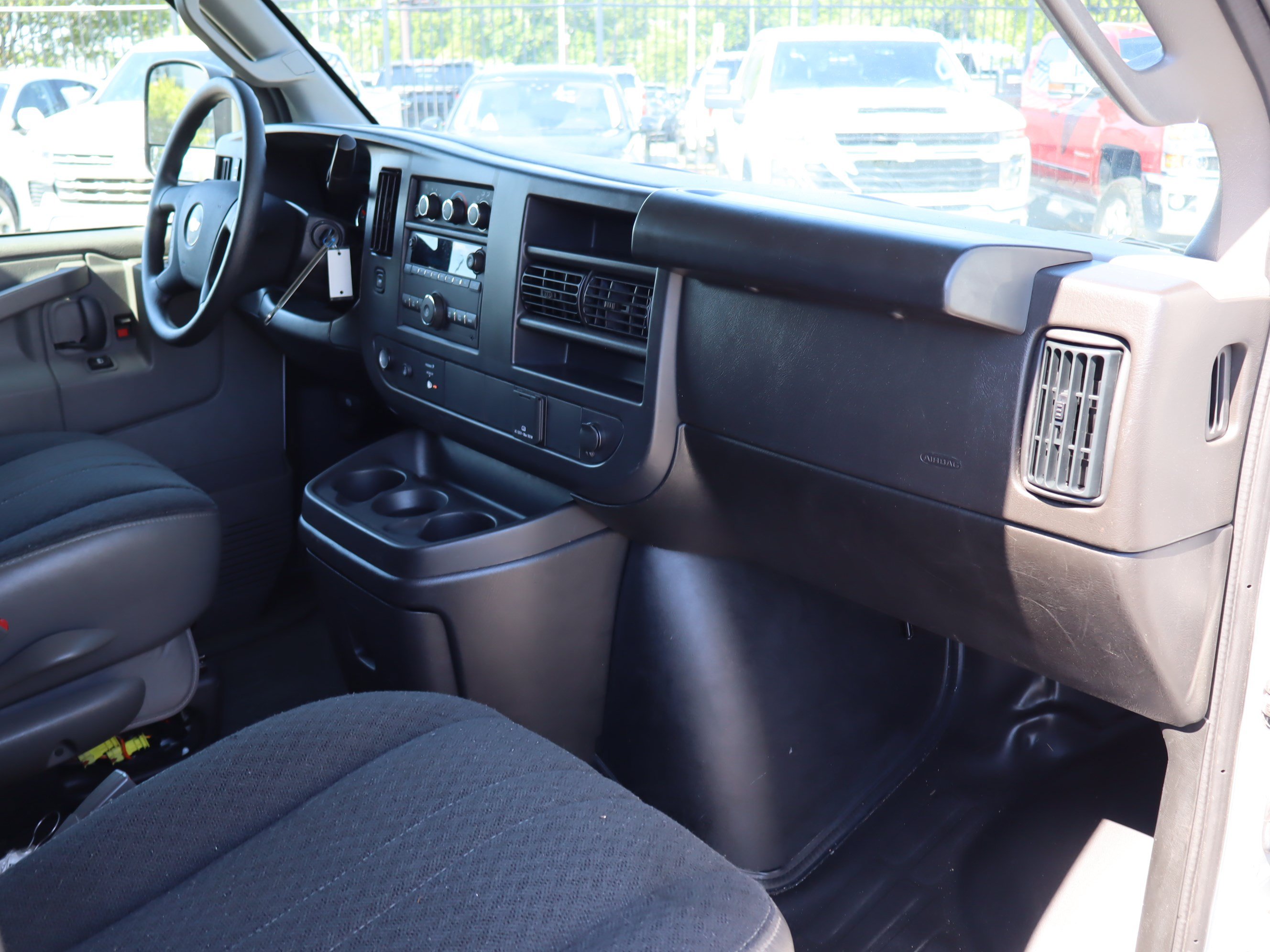 Used 2025 Chevrolet Express 2500 w/ Driver Convenience Package RWD image 27