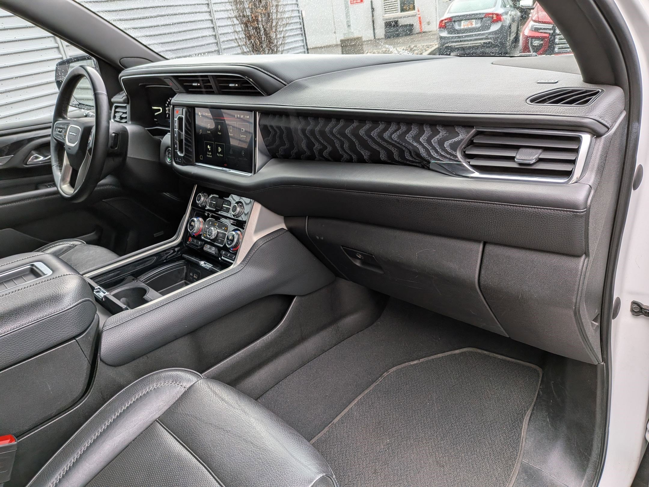 Used 2023 GMC Yukon Denali image 33