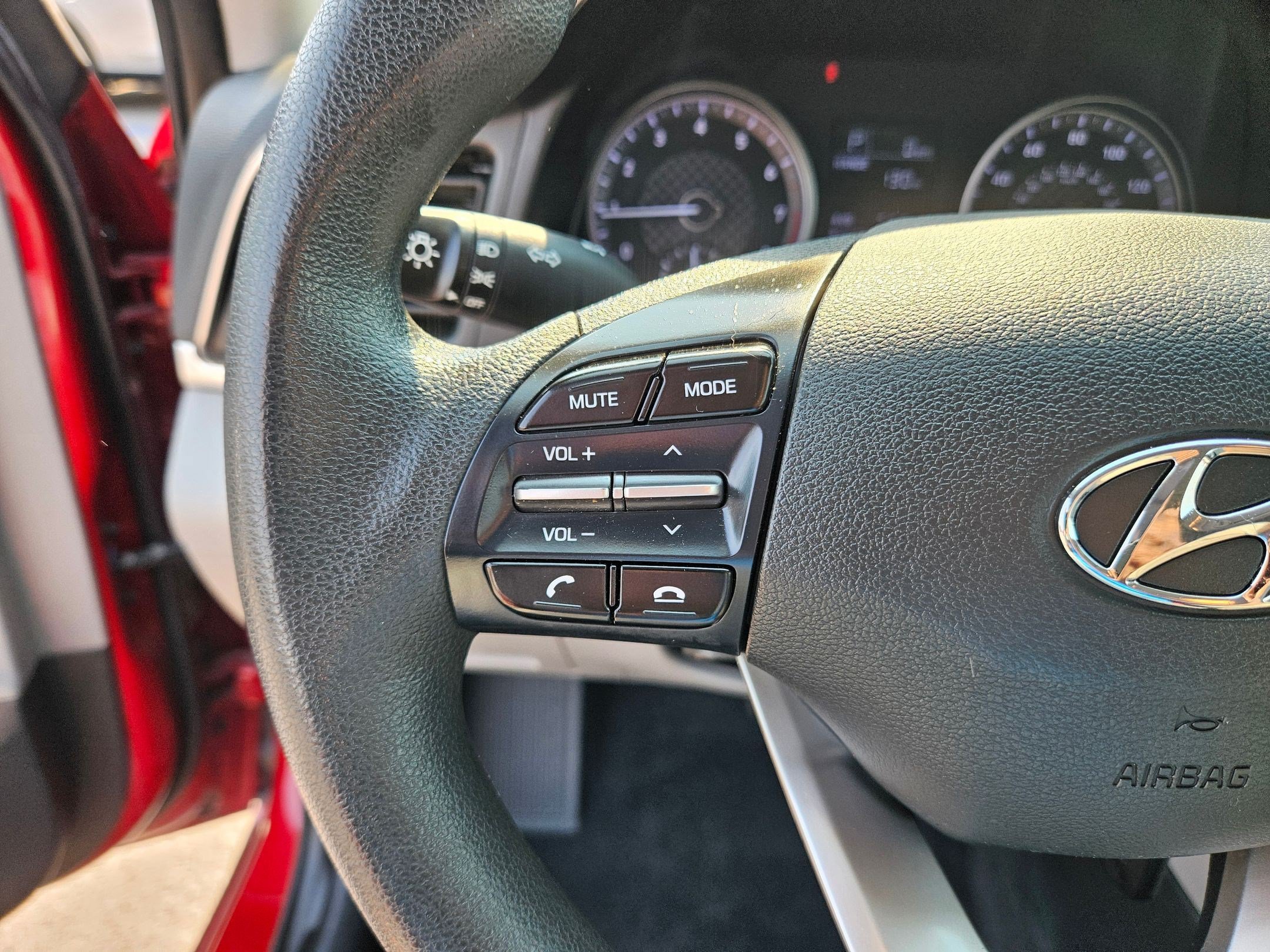 Used 2019 Hyundai Elantra SE FWD image 19