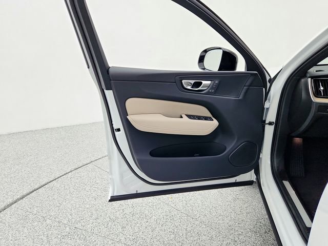 New 2026 Volvo XC60 B5 Plus w/ Protection Package Premier image 23