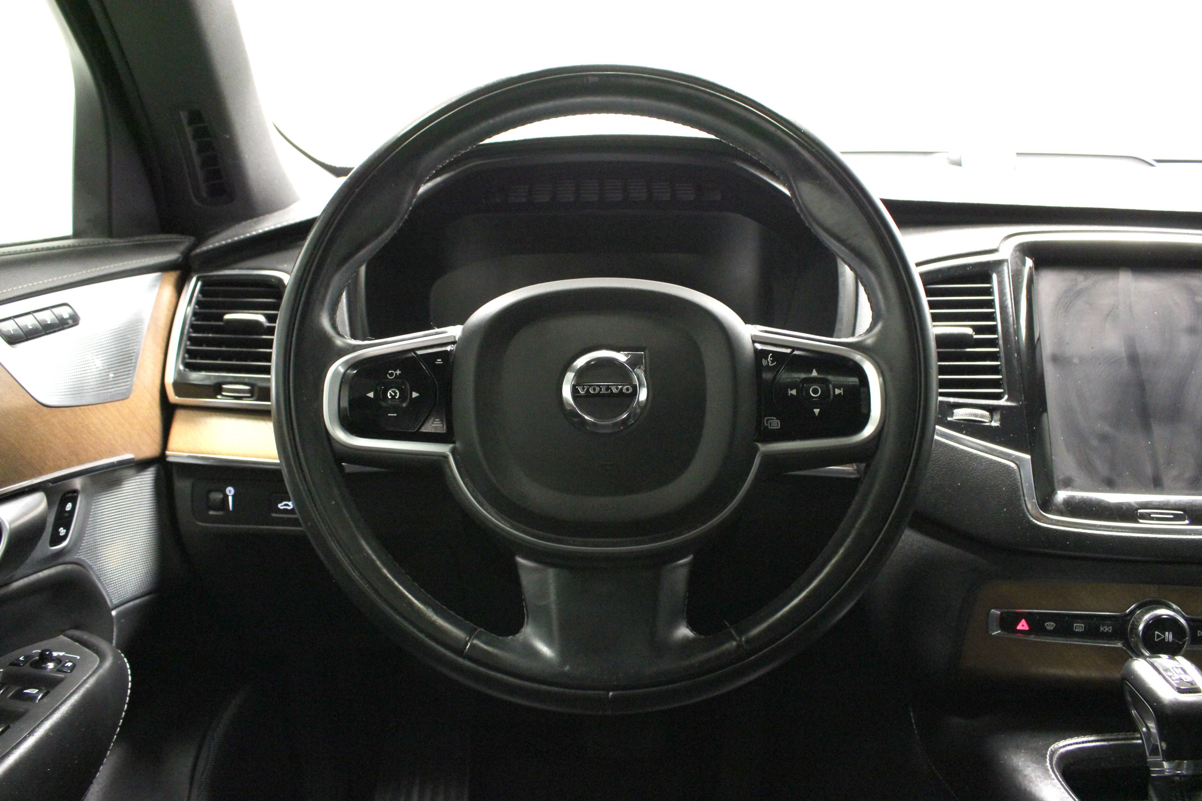 Used 2018 Volvo XC90 T6 Inscription w/ Convenience Package AWD/4WD image 24
