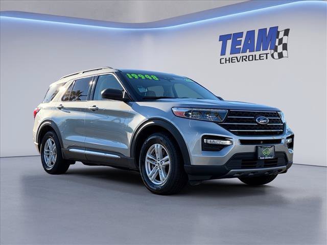 Used 2020 Ford Explorer XLT w/ Equipment Group 202A RWD image 5