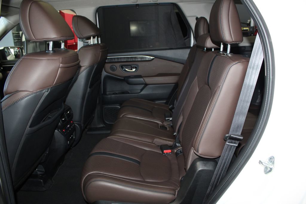 Used 2024 Honda Pilot Elite image 18