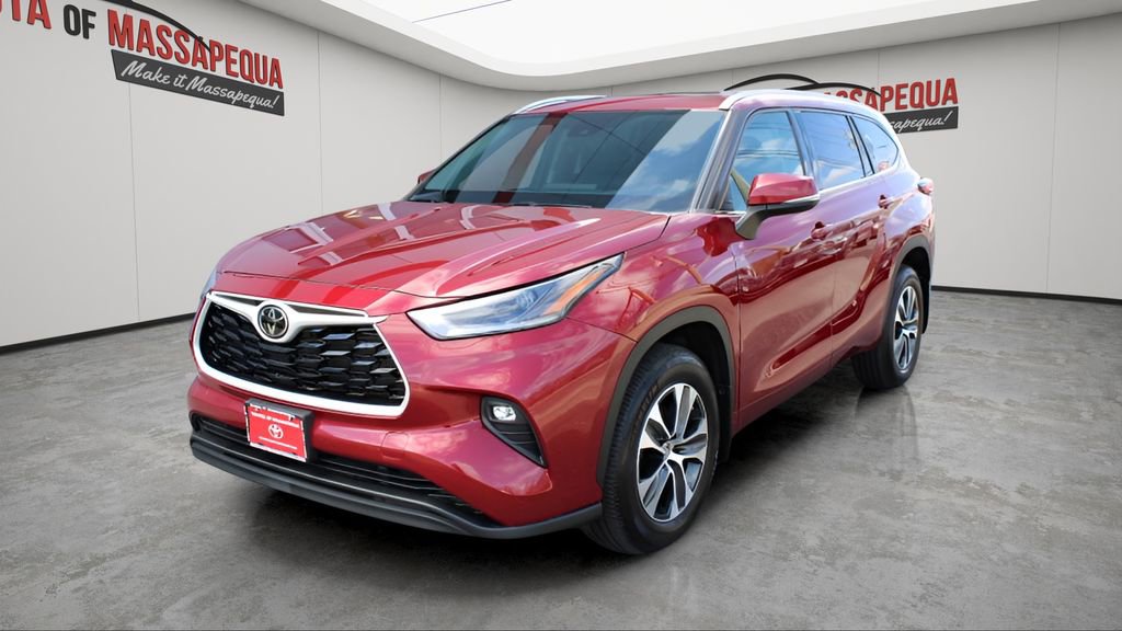 Used 2021 Toyota Highlander XLE
