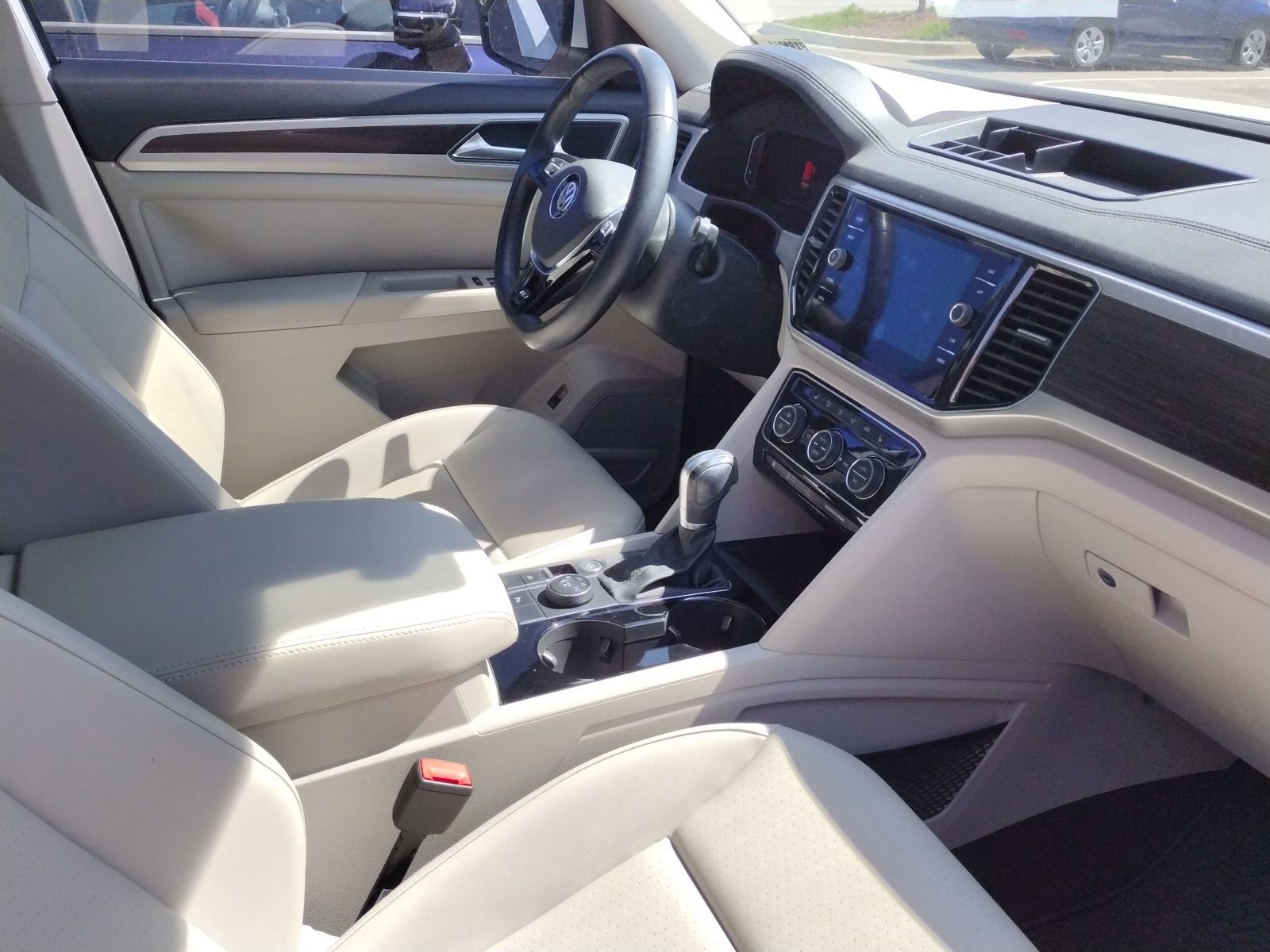 Used 2019 Volkswagen Atlas SEL R-Line image 4