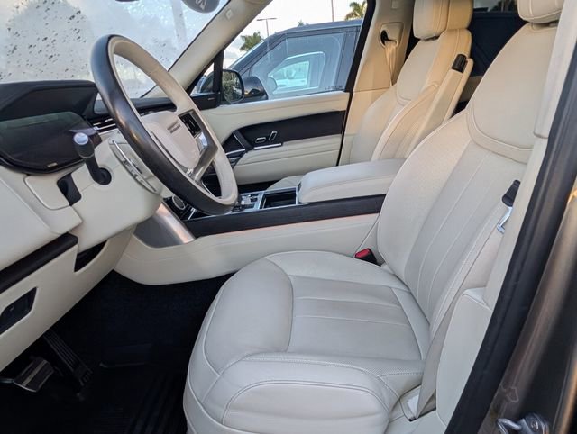 Used 2023 Land Rover Range Rover SE image 5