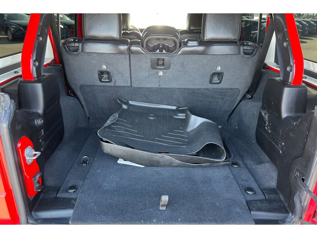 Used 2020 Jeep Wrangler Unlimited Sahara image 17