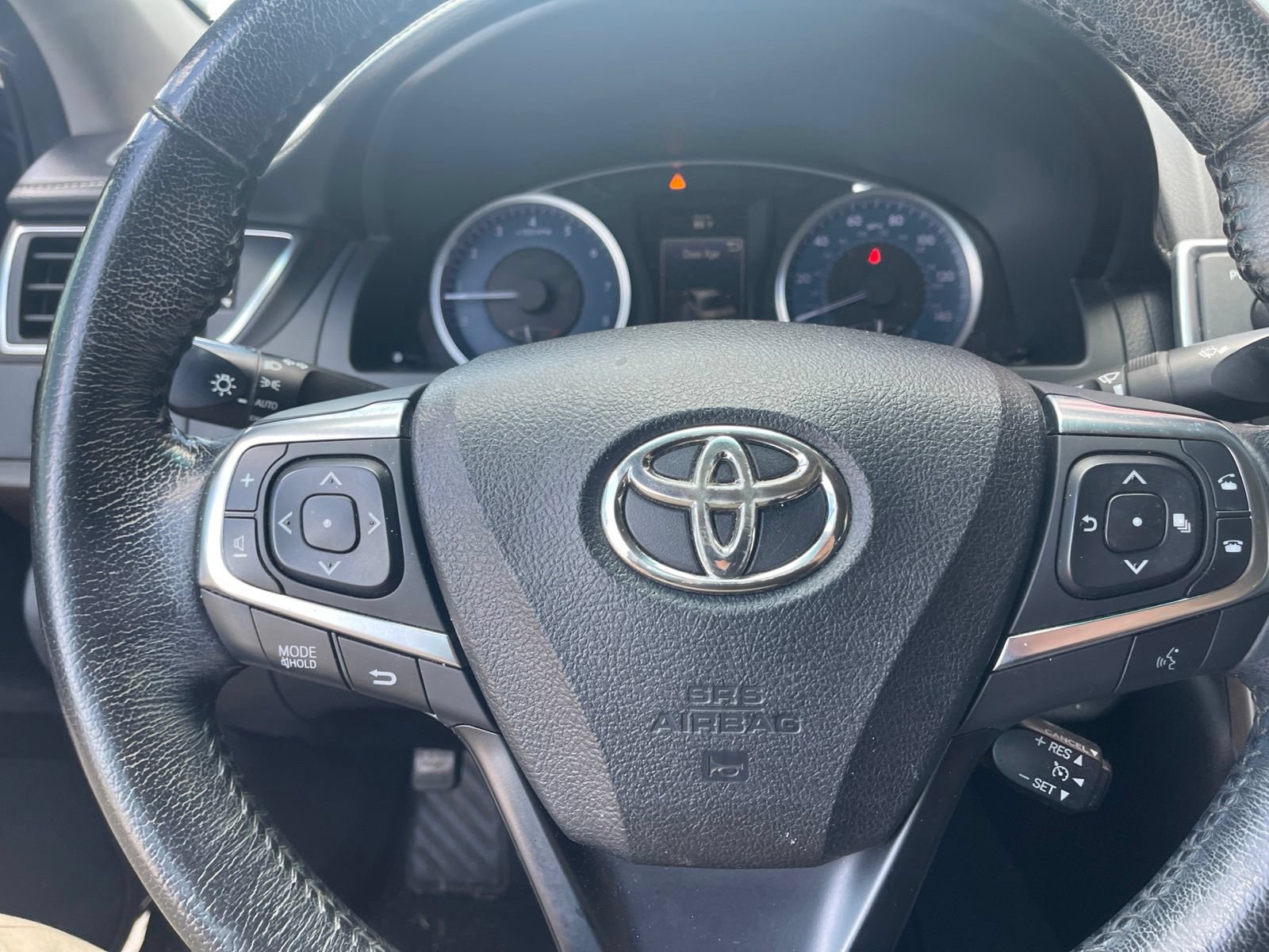 Used 2015 Toyota Camry XLE w/ Moonroof Package FWD image 19