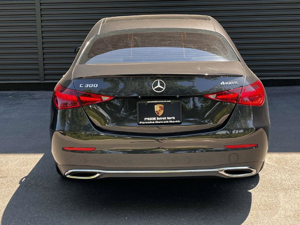 Used 2022 Mercedes-Benz C 300 4MATIC Sedan image 4