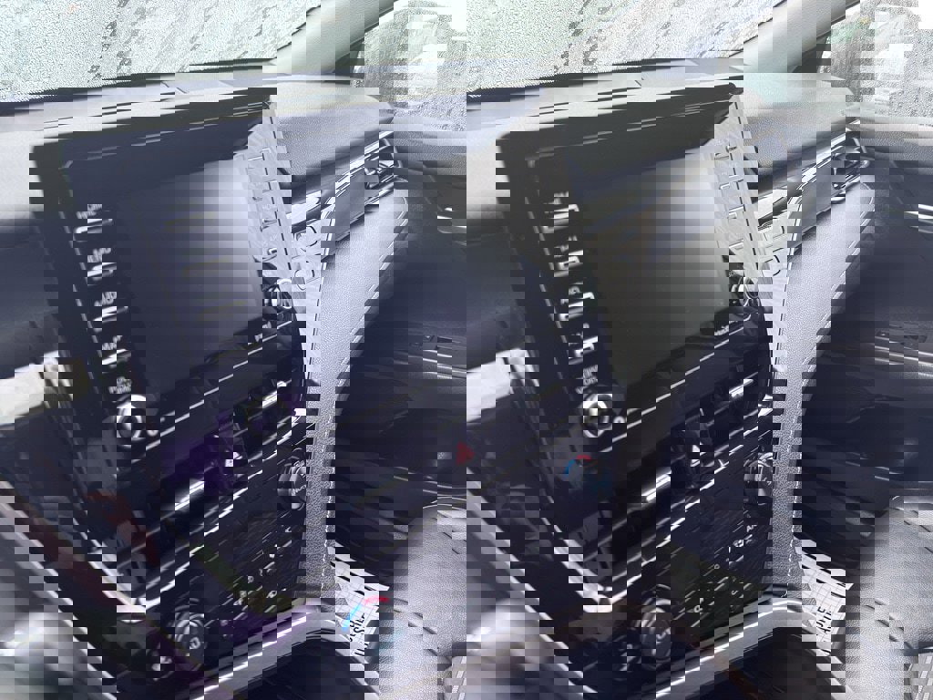 Used 2023 Toyota Camry SE image 11