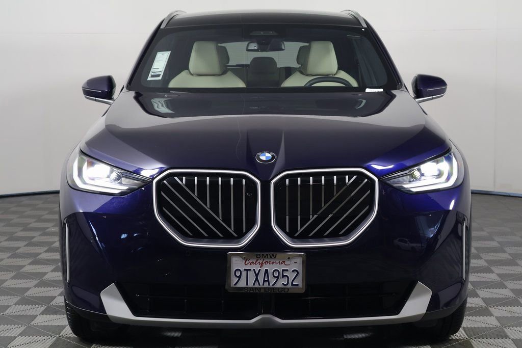 Used 2025 BMW X3 xDrive30i w/ Premium Package image 2