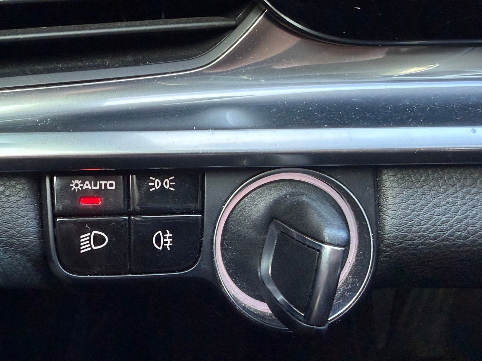 Used 2020 Porsche Panamera 4 image 25