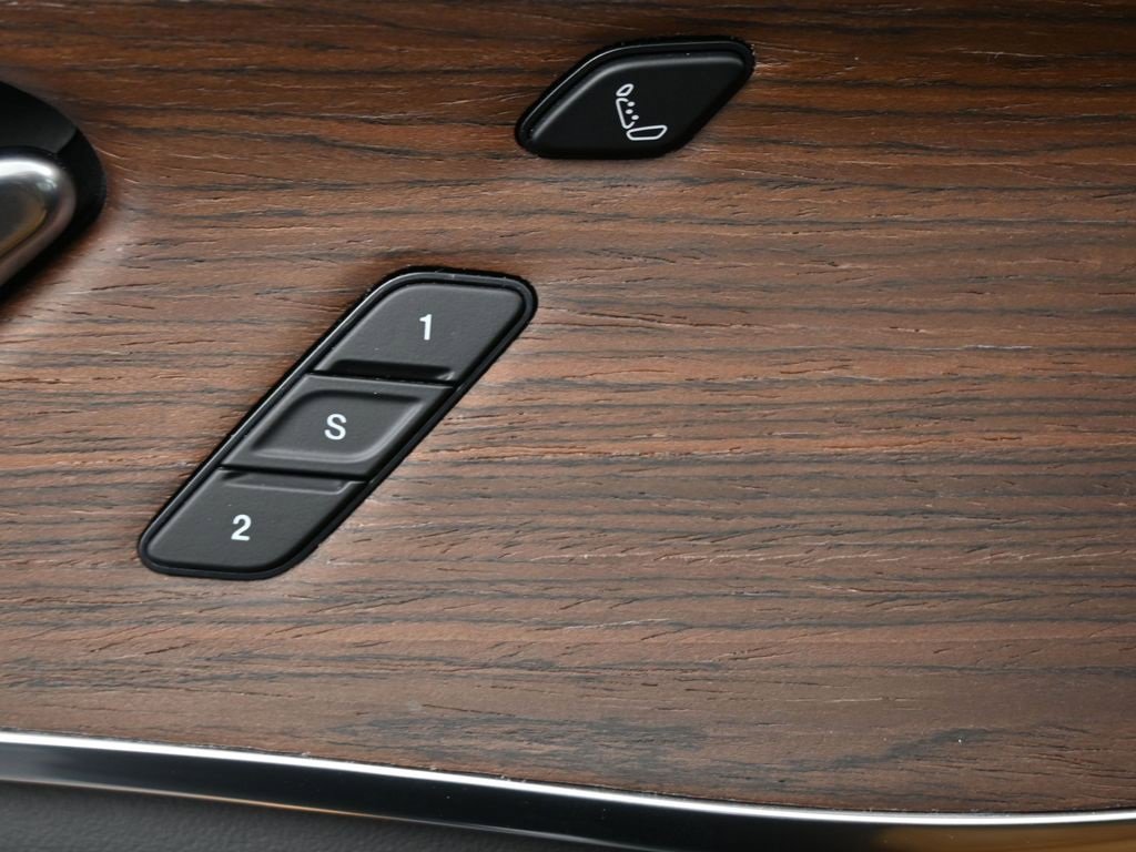 Used 2025 Jeep Grand Cherokee Summit w/ Obsidian Package image 21