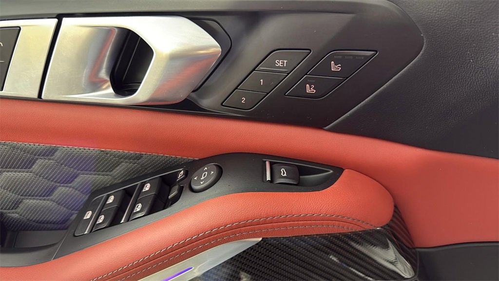 Used 2025 BMW X5 M Competition w/ Executive Package image 27