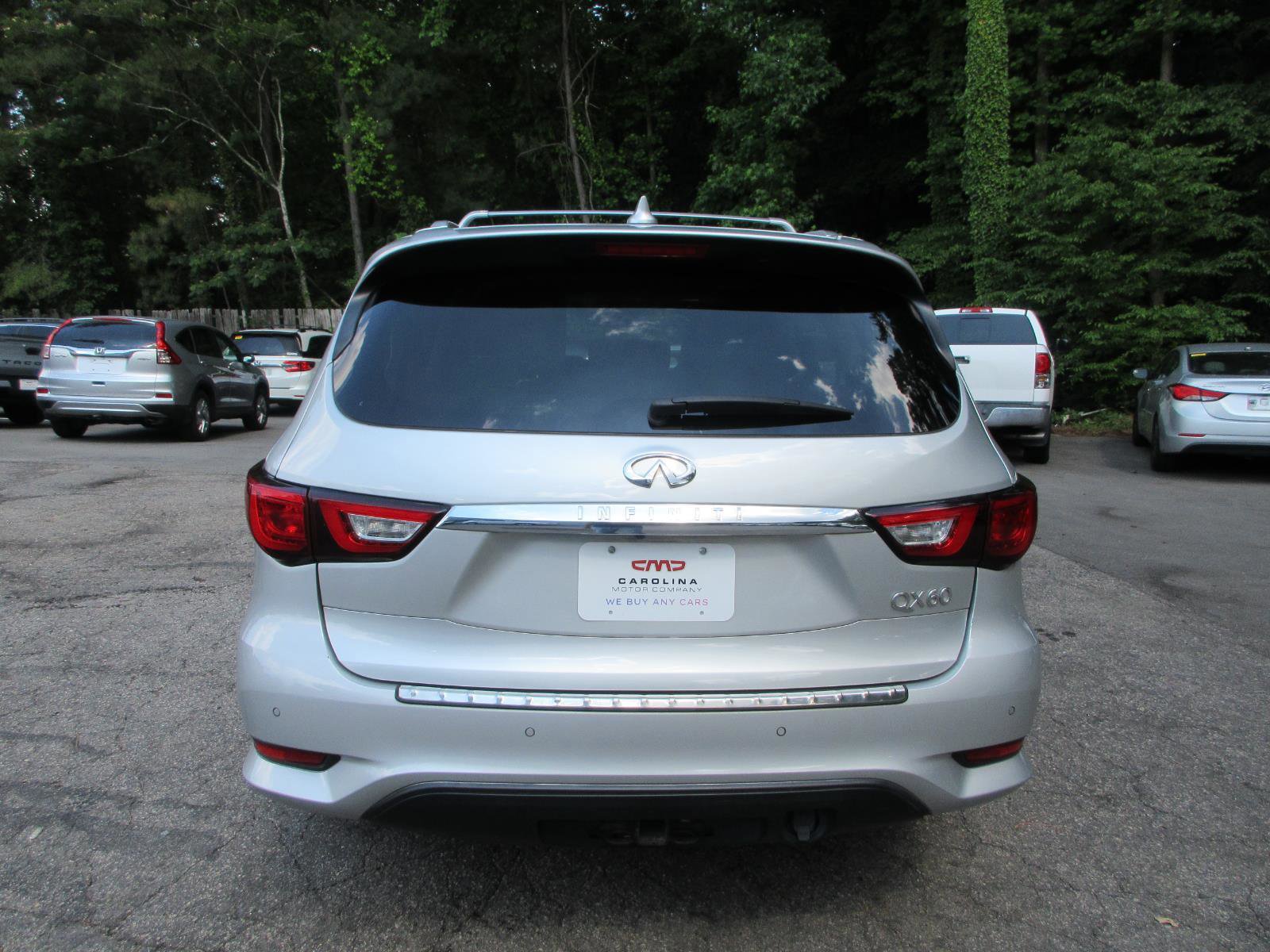 Used 2017 INFINITI QX60 Luxe w/ Deluxe Technology Package AWD/4WD image 6