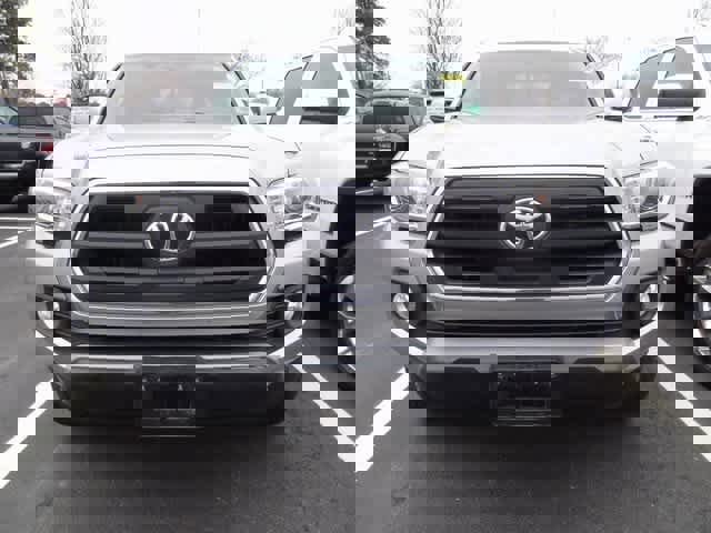 Used 2017 Toyota Tacoma SR5 w/ Tow Package image 2