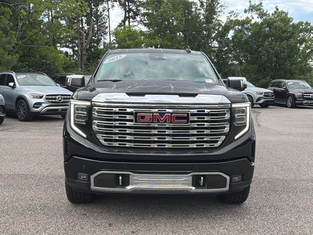 Used 2025 GMC Sierra 1500 Denali w/ Denali Reserve Package AWD/4WD image 3