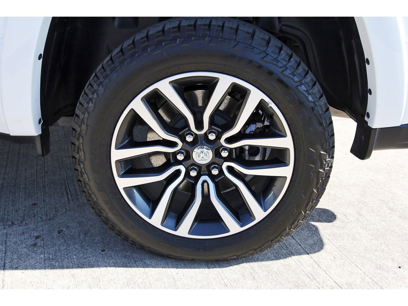 Used 2025 RAM 1500 Limited w/ Off Road Group image 31