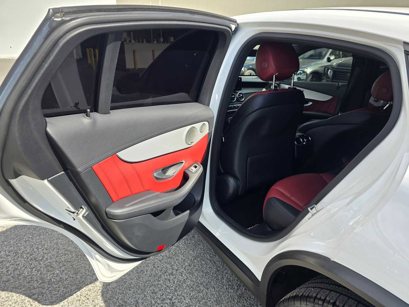 Used 2023 Mercedes-Benz GLC 300 4MATIC Coupe image 17