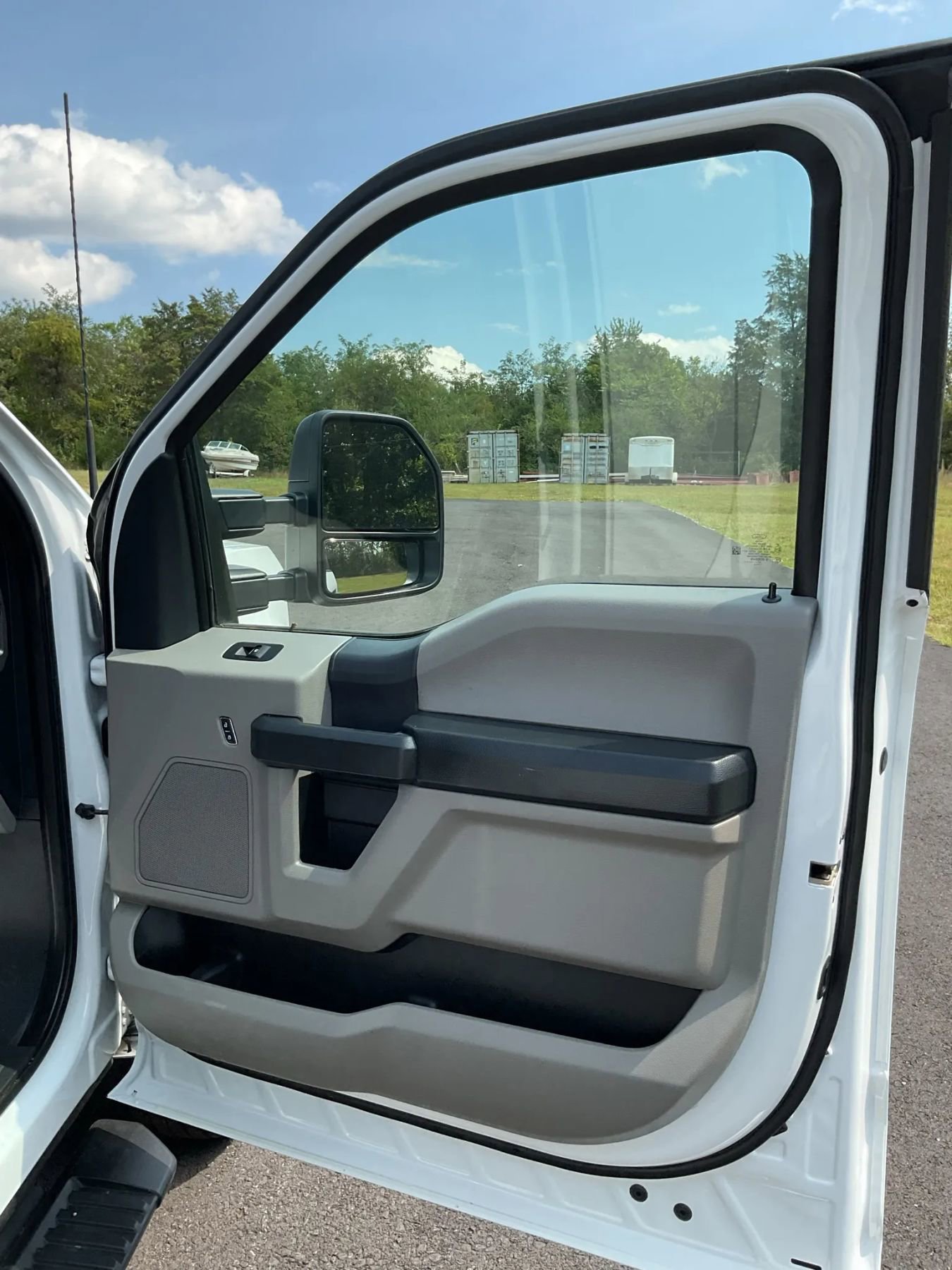 Used 2022 Ford F250 XL w/ Power Equipment Group image 42