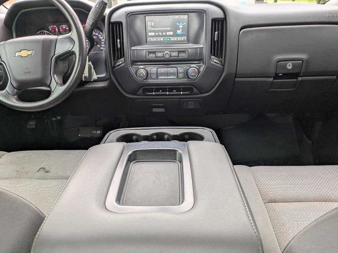 Used 2018 Chevrolet Silverado 1500 W/T w/ Trailering Package AWD/4WD image 15