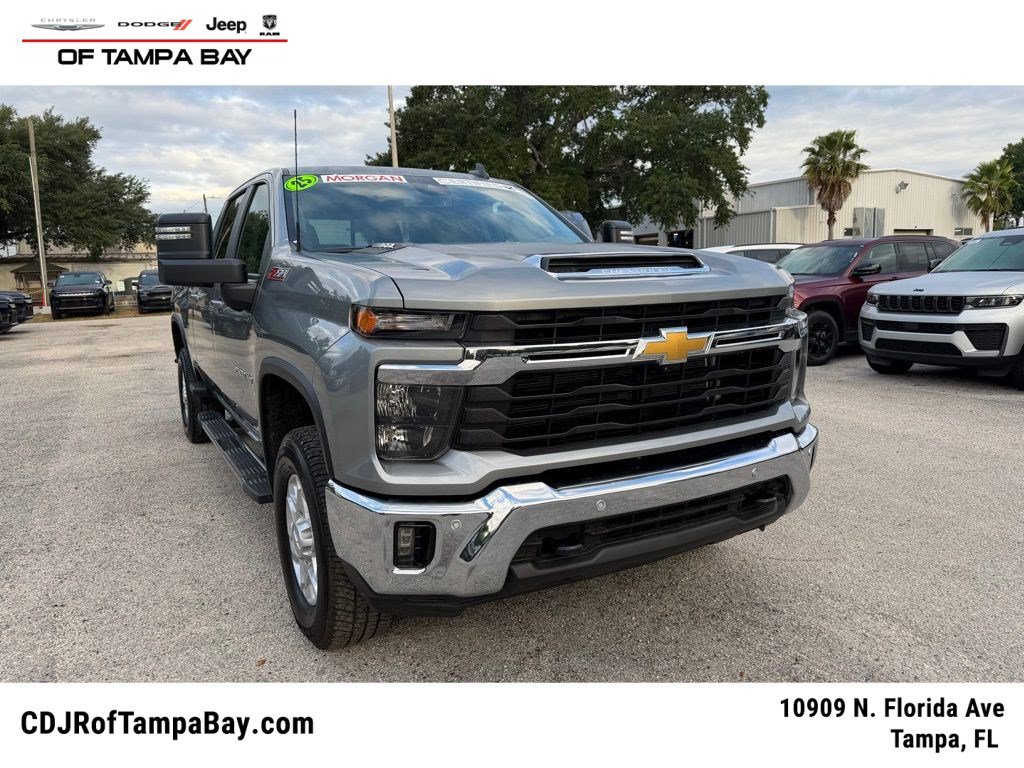 Used 2025 Chevrolet Silverado 2500 LT w/ All Star Edition AWD/4WD image 1